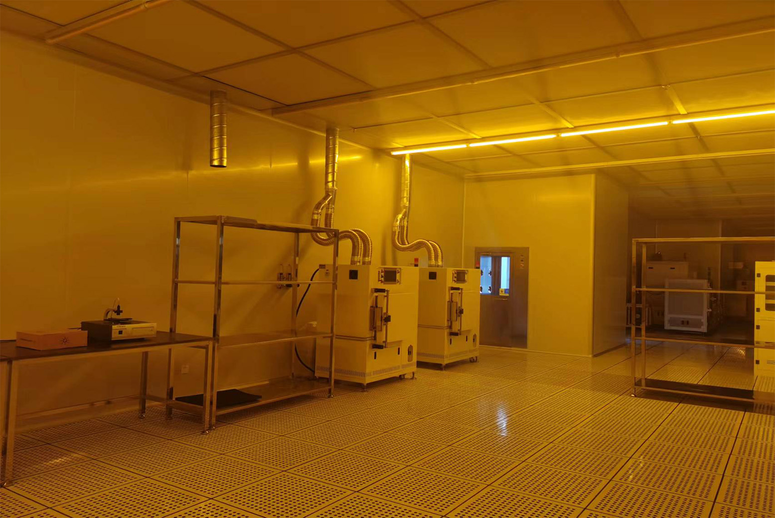 萬級潔凈車間裝修